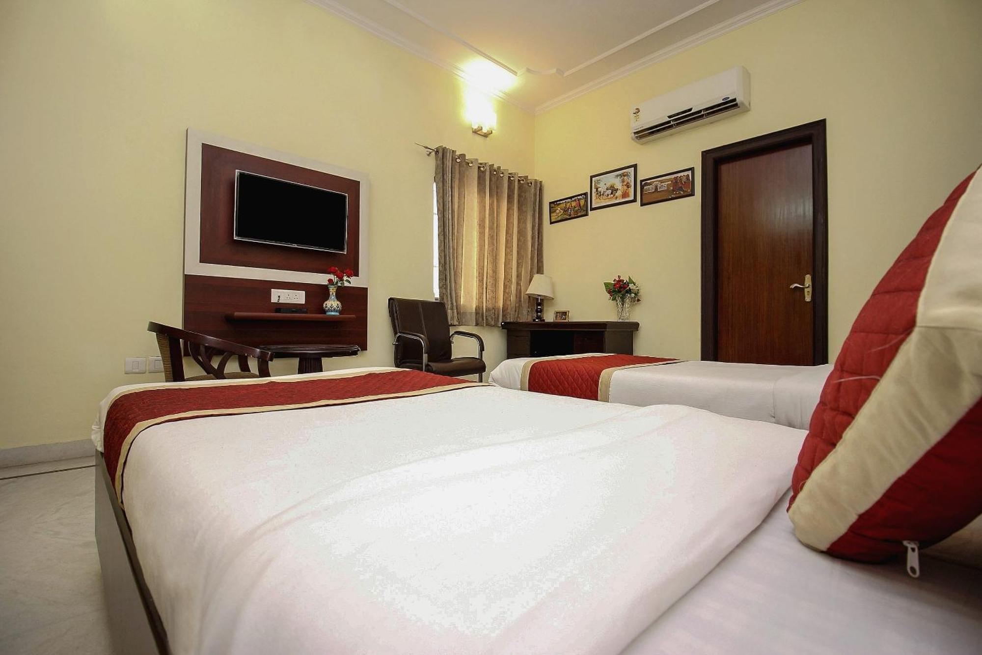 Super Hotel O Jaipur Stays Exterior photo