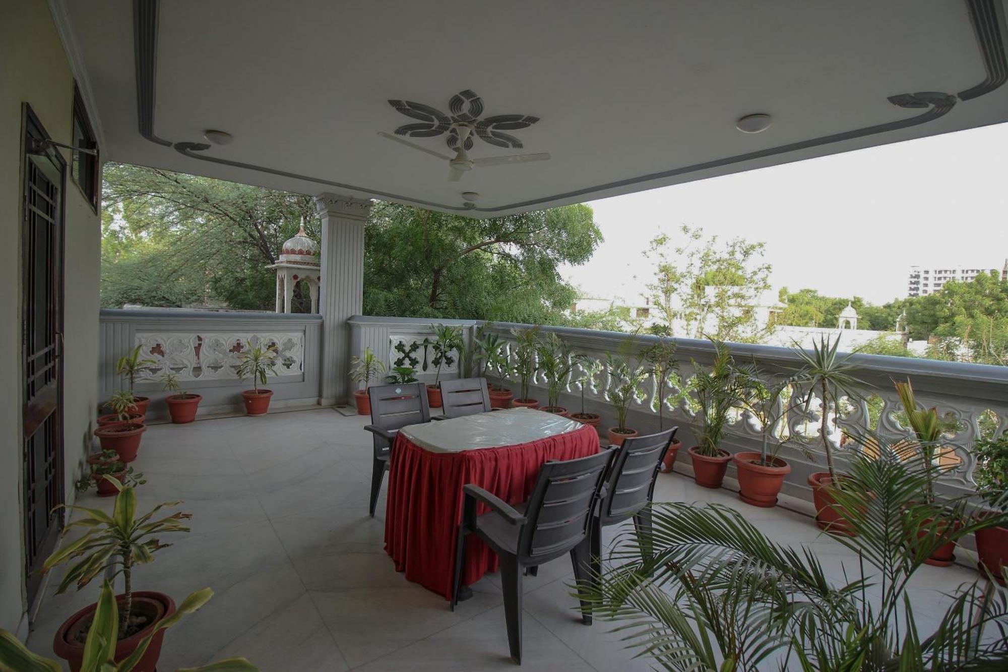 Super Hotel O Jaipur Stays Exterior photo