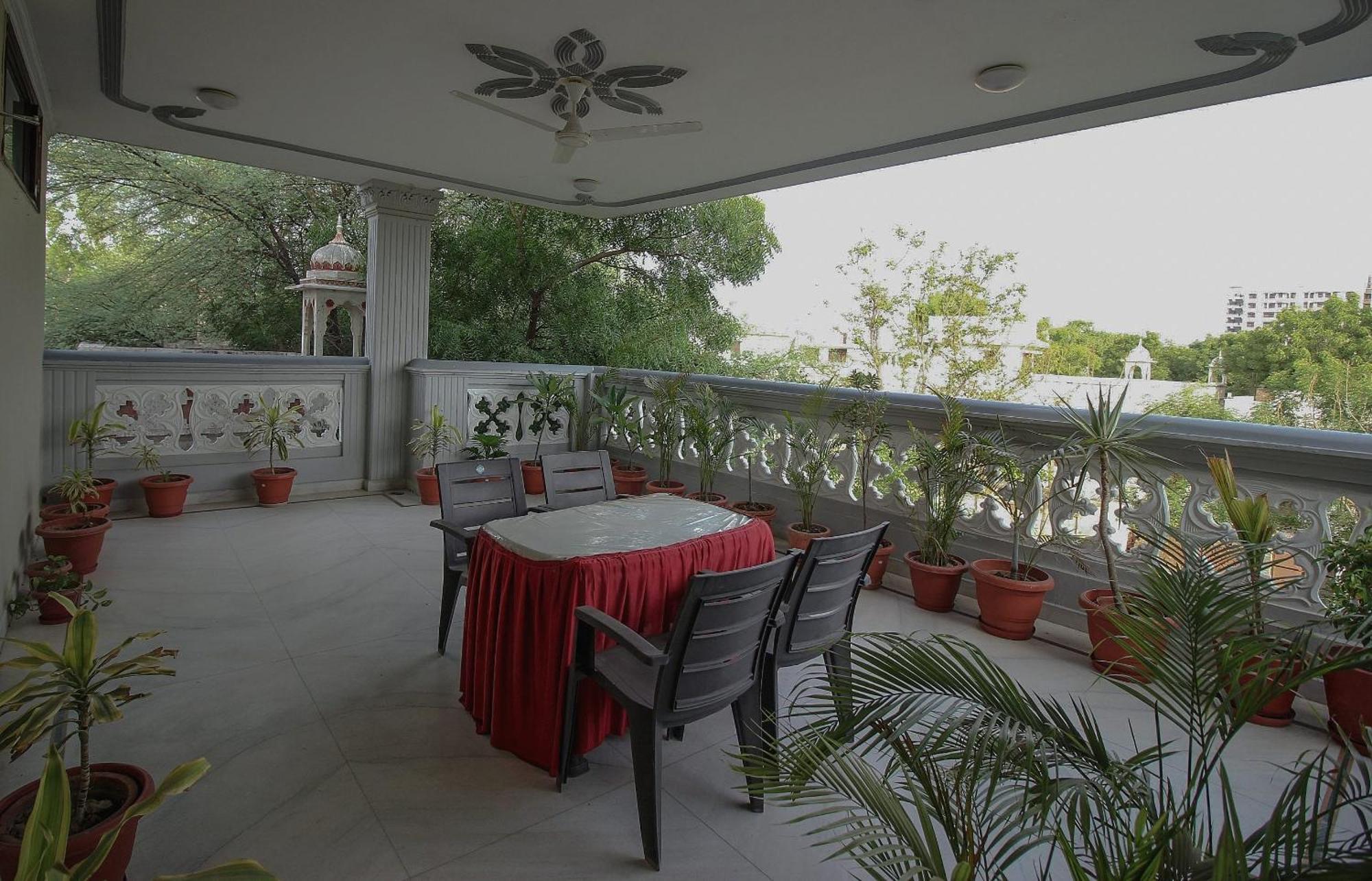 Super Hotel O Jaipur Stays Exterior photo